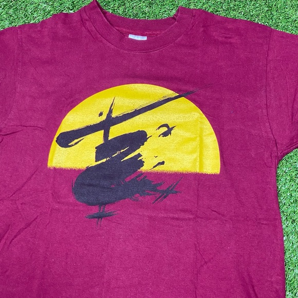 Vintage Fruit of the Loom 80s Miss Saigon tee size medium - Picture 2 of 5